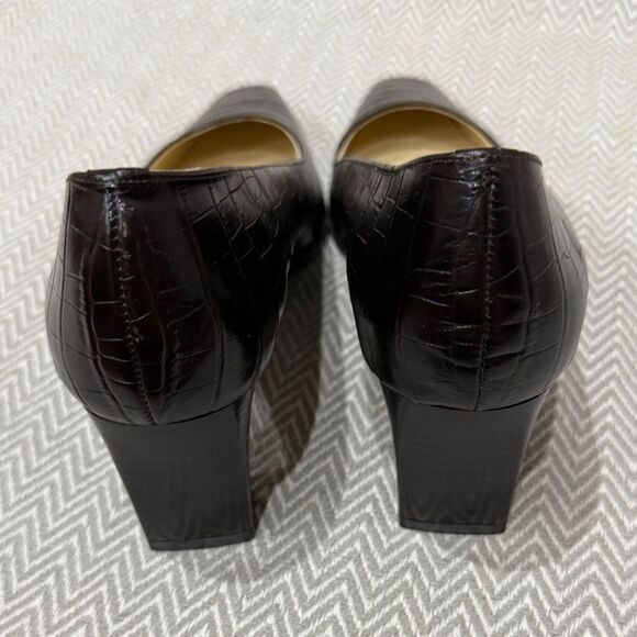 Casual Corner Made In Italy Leather  Dark Brown Croc-Pattern Heels Size 6M - Picture 4 of 5